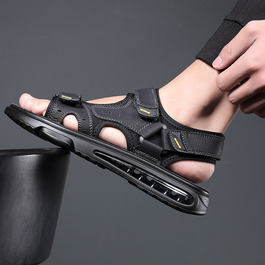 Мужская обувь, новинка 2024, модные мужские сандалии, мужские летние сандалии из натуральной кожи на мягкой подошве, повседневная пляжная обувь для мужчин