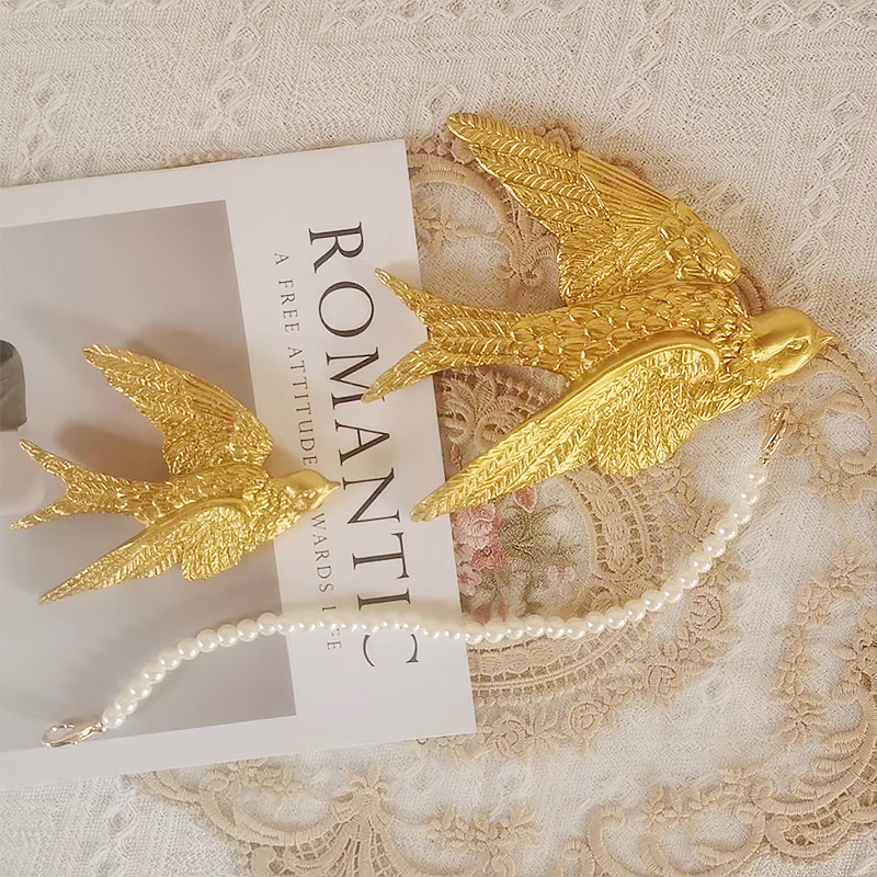 Golden Swallow Decorative Wall Hanging Ornament, European-Style Vintage Wall-Mounted Photo Frame Decoration, Popular Online Style Golden Swallow Decorative Wall Hanging Ornament, European-Style Vintage Wall-Mounted Photo Frame Decoration, Popular Online Style
