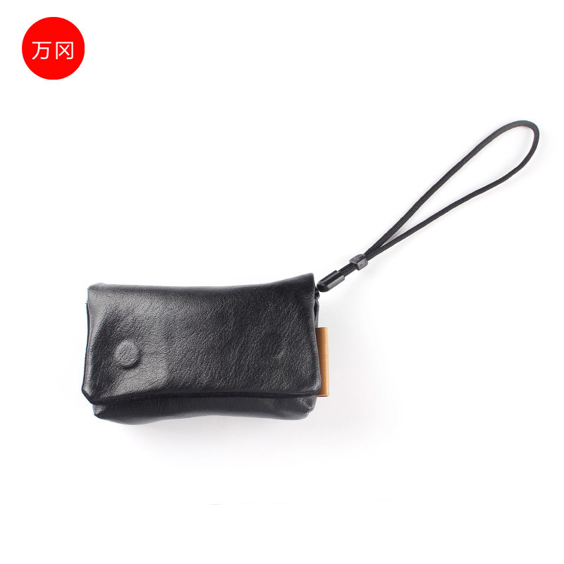 The Canon Manoka G7X G7X2 G7X3 G9X3 G9X2 premium camera comes hand in hand with the bag bag camera holster