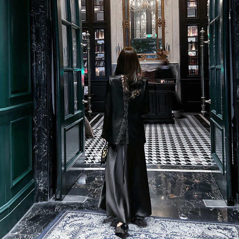 Backless Lace Blazer for Women, High-End 2026 Spring/Summer New Style, Unique and Beautiful Loose-Fitting Suit Top