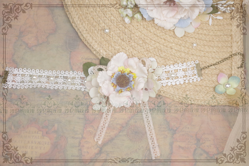 Original French vintage flower Lolita neck lace choker - can be worn with a reminiscence and a change of colour