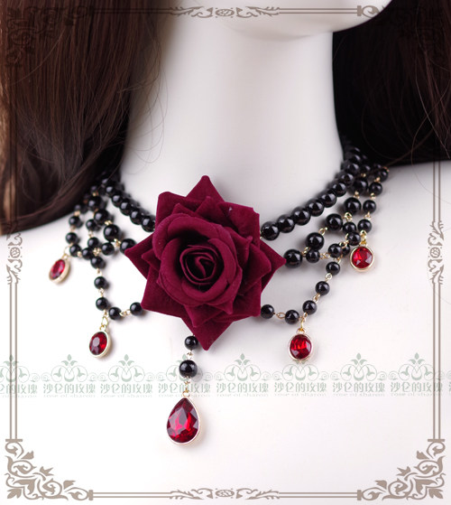 Dark night Phantom Gothic wind rose flowers Pearl neck accessories 100 hitch Lolita necklace can be hitchhiking