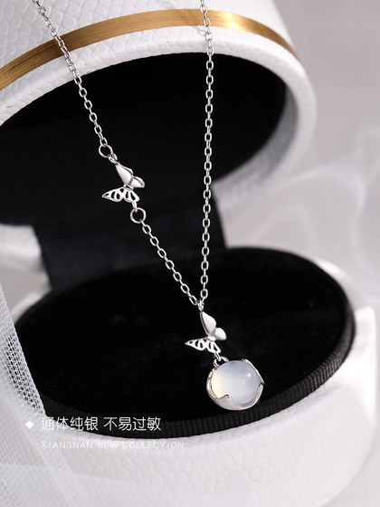 999 스털링 실버 나비 목걸이 2025 New Hot Light Luxury High-End Girls Niche Design Collarbone 체인