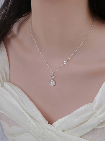 999 스털링 실버 나비 목걸이 2025 New Hot Light Luxury High-End Girls Niche Design Collarbone 체인