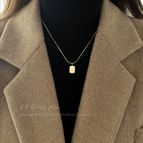 Новое горячее стильное двустороннее ожерелье из титановой стали 2025 года для женщин, легкий роскошный свитер, невыцветающая, универсальная цепочка на ключицу и шею 𫔀