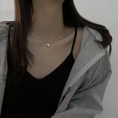 Love pendant necklace female autumn winter ins cold wind niche design sense simple retro neck choker accessories