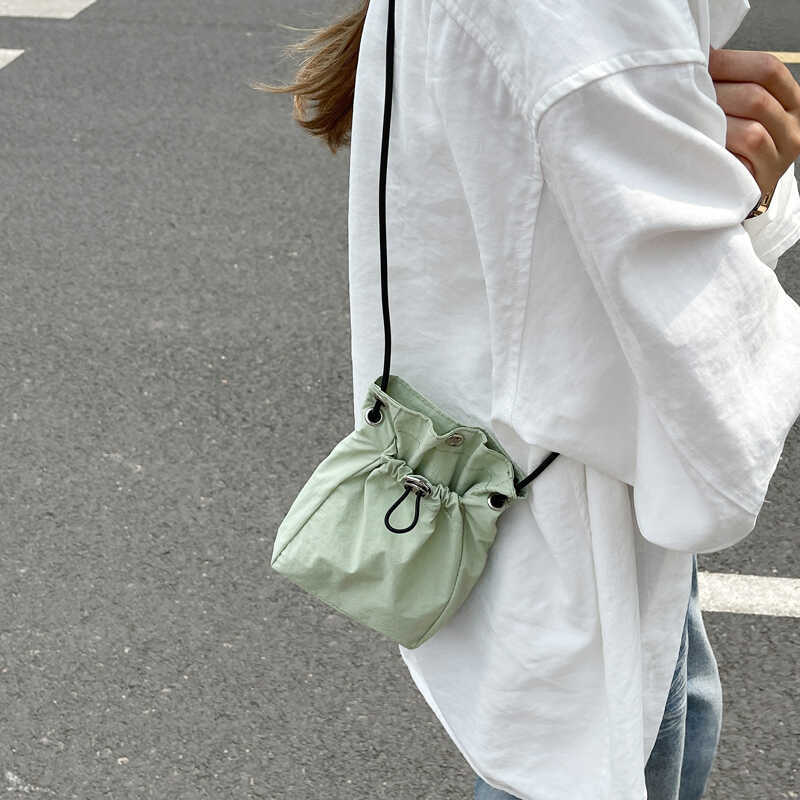 Summer Lightweight Crossbody Small Bag for Girls 2024 New Fashion Versatile Shoulder Bag Trendy Bucket Bag Phone Bag Summer Lightweight Crossbody Small Bag for Girls 2024 New Fashion Versatile Shoulder Bag Trendy Bucket Bag Phone Bag