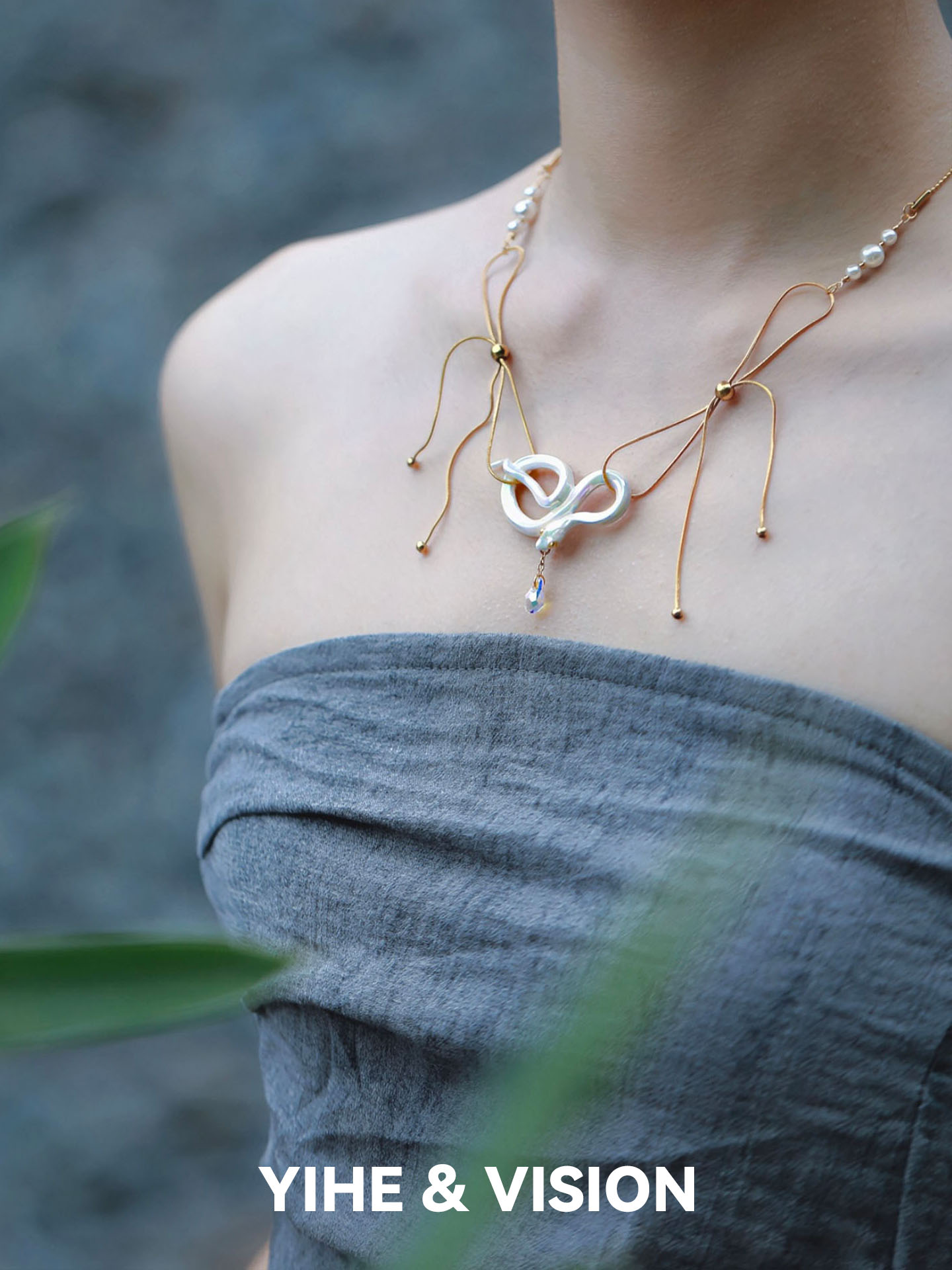 YIHE original design floating white snake Jingdezhen new Chinese style white snake colorful light ceramic necklace