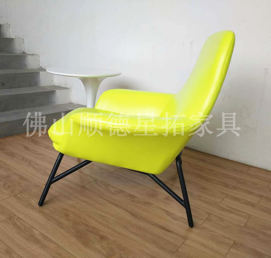 Đơn giản phòng khách hiện đại ghế sofa da Bắc Âu duy nhất thiết kế nội thất thời trang sáng tạo ban công phòng chờ ghế