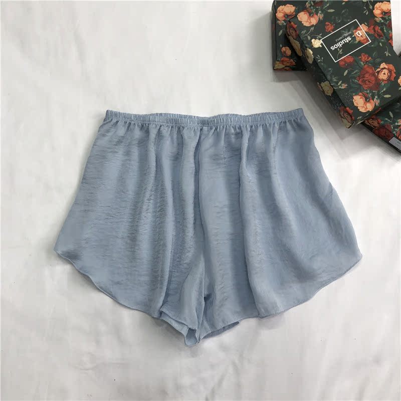 Worm home Mùa hè mỏng quần an toàn màu đơn giản Băng lụa lỏng lẻo Quần rộng chân rộng Quần short nữ nhà đồ lót