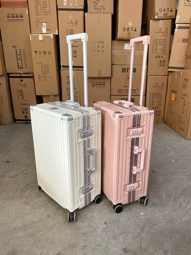 Металлический чемодан с разделителями, 24 дюймов, 26 дюймов