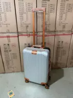 Классическая модель черного цвета с серебром (полностью алюминиевый корпус из магниевого сплава) – слегка безупречная.