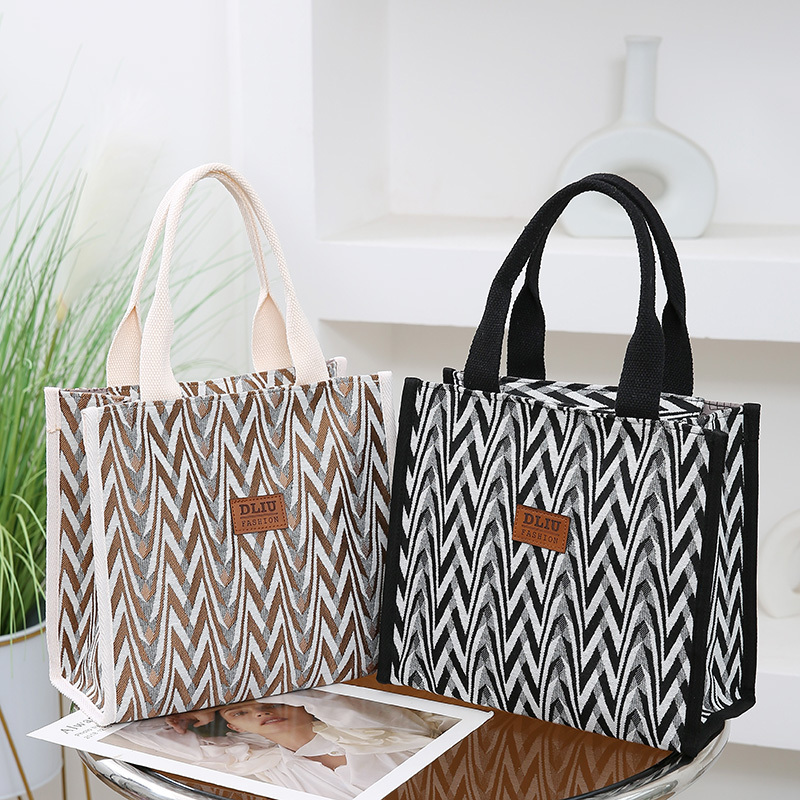 New European and American Style Casual Large-Capacity Handbag, Shopping Tote Bag, Niche Versatile Women's Bag, Commuter Small Square Bag New European and American Style Casual Large-Capacity Handbag, Shopping Tote Bag, Niche Versatile Women's Bag, Commuter Small Square Bag