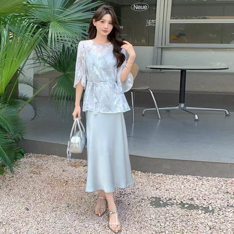 Elegant Plus-Size Loose Top Fashion Set for Women, 2026 Summer New Style, Figure-Flattering Strap Dress Two-Piece Set