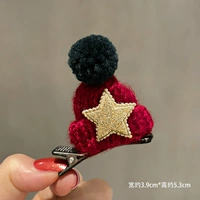 Красная шерстяная шляпа