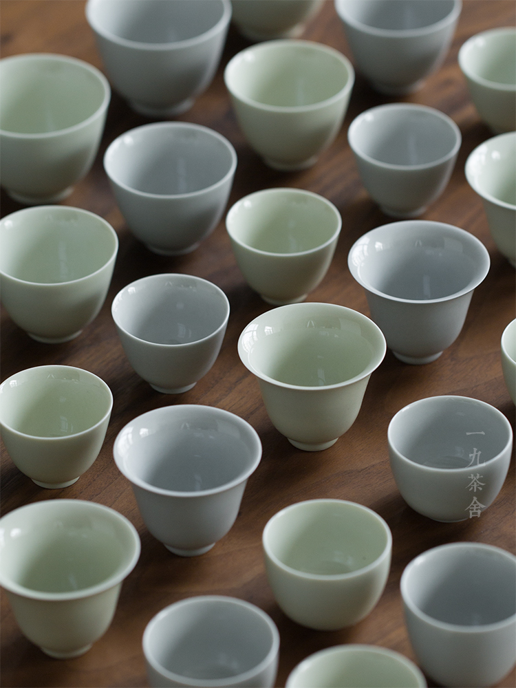 Jingdezhen plant ash glaze porcelain ceramic cups a single single kunfu tea sample tea cup masters cup a cup of tea