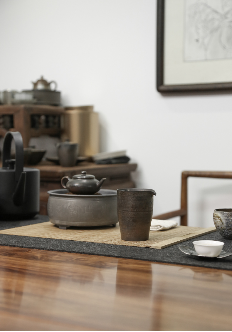 Japanese iron metal glaze glaze ceramic kung fu tea set fair tea cup and cup size small cup of coarse pottery in use