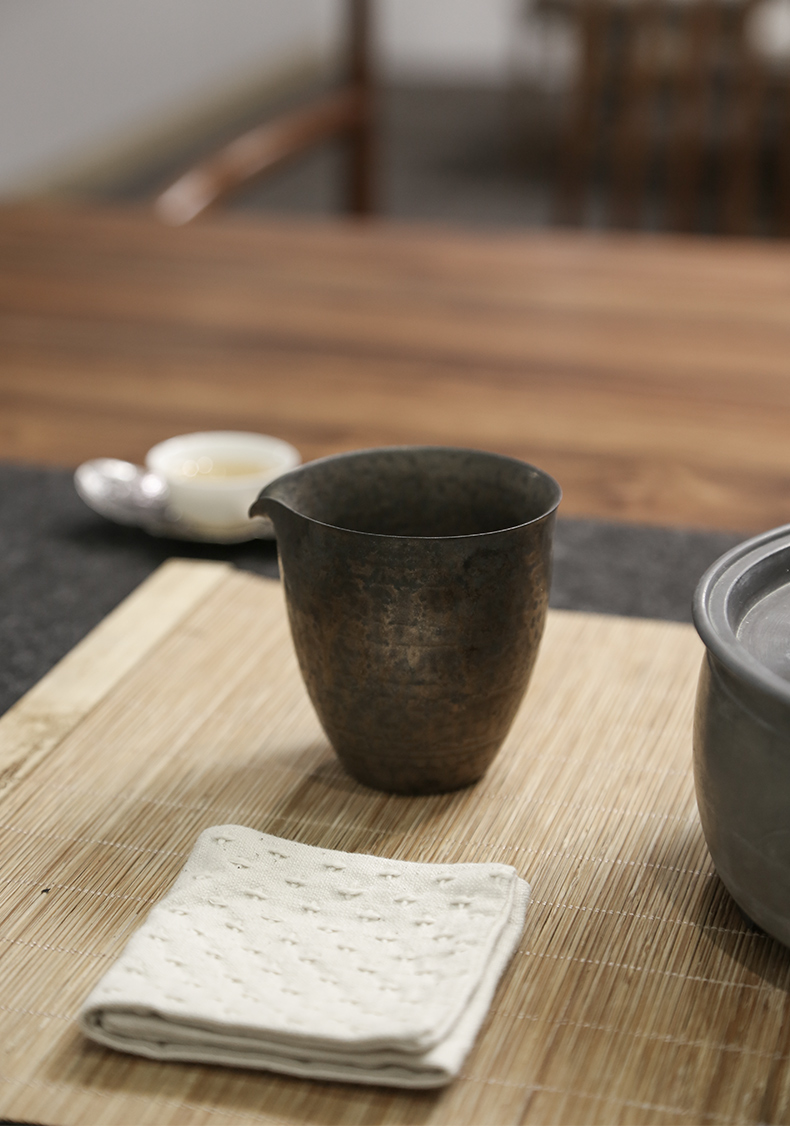 Japanese iron metal glaze glaze ceramic kung fu tea set fair tea cup and cup size small cup of coarse pottery in use