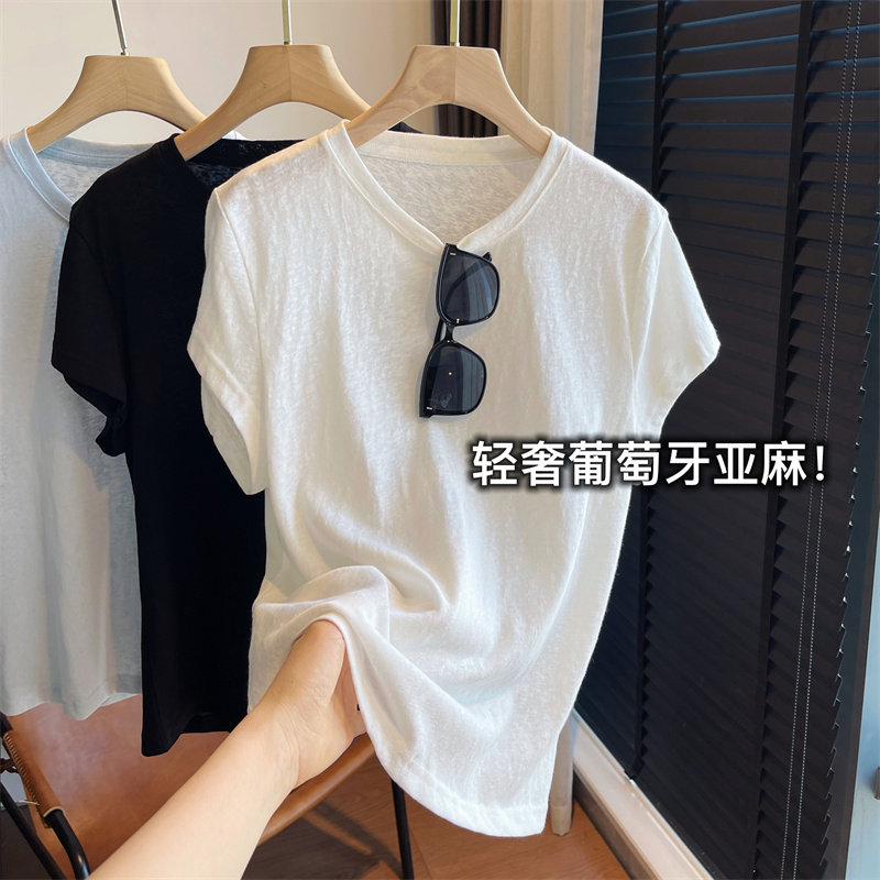 ポルトガル製リネン！上質な質感、汎用性、スリムに見える効果、そして涼しげな無地クルーネック半袖Tシャツ（女性用、2025年夏）。
