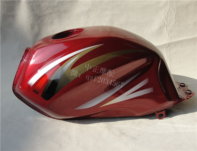 Zongshen Universiade Dayang Luojia three-wheeled locomotive military fuel tank