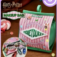 Сумка для макияжа в наличии около 19,5*13