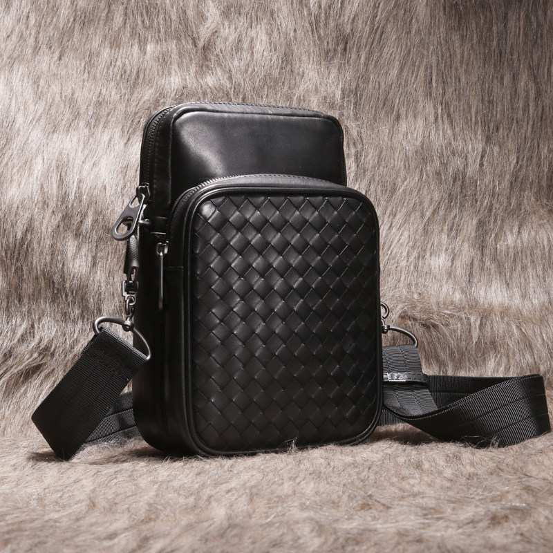 Men's single shoulder bag 2022 new tide leather bag weaving slant bag young leisure bag Han version of the male bag