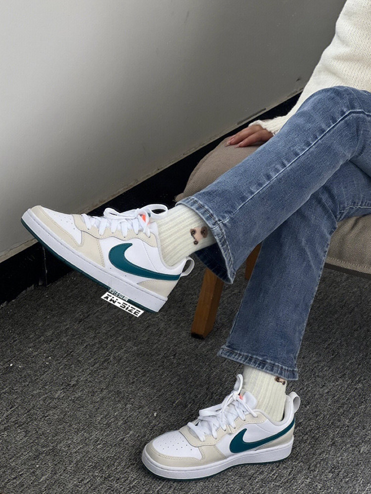 обувь на тонкой подошве ( для скейтборда ) 向往体育nike耐克court新款春夏女子小dunk小空军板鞋 hv1804-121