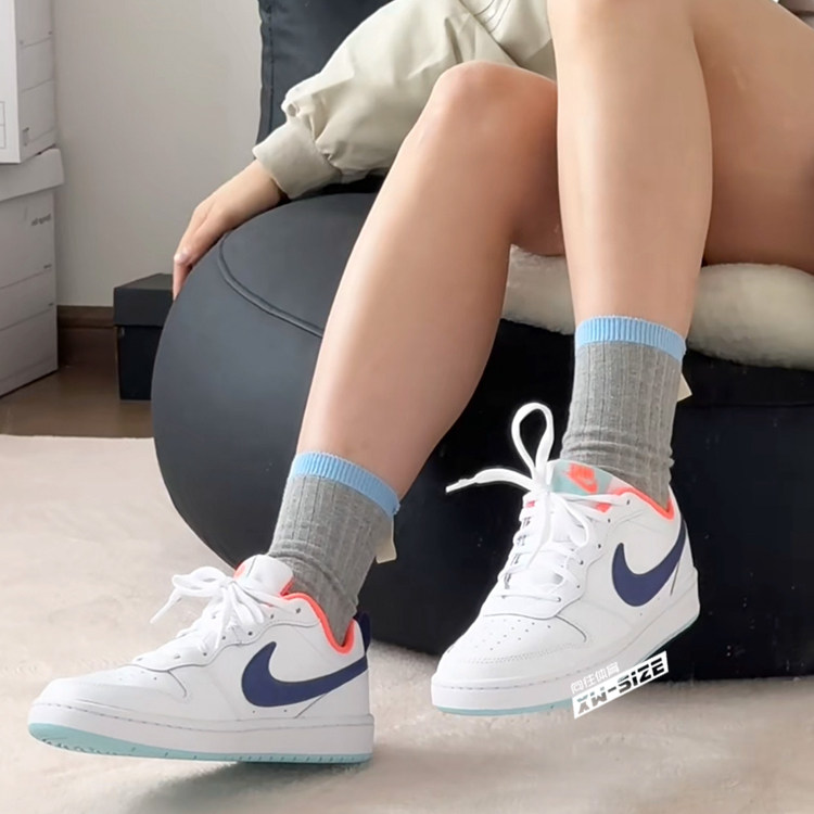 обувь на тонкой подошве ( для скейтборда ) 向往体育nike耐克court新款春夏女子小dunk小空军板鞋 hv1804-121