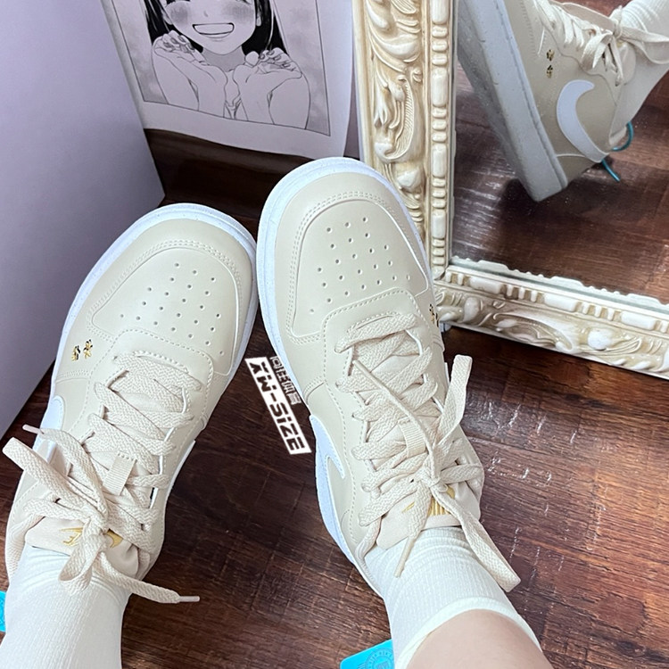 обувь на тонкой подошве ( для скейтборда ) 向往体育nike耐克court新款春夏女子小dunk小空军板鞋 hv1804-121