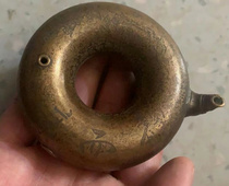 Antique miscellaneous pieces The treasure of the Wenfang Ink cartridge water dispenser Pure copper handmade inkstone water drop collection bronze ornaments