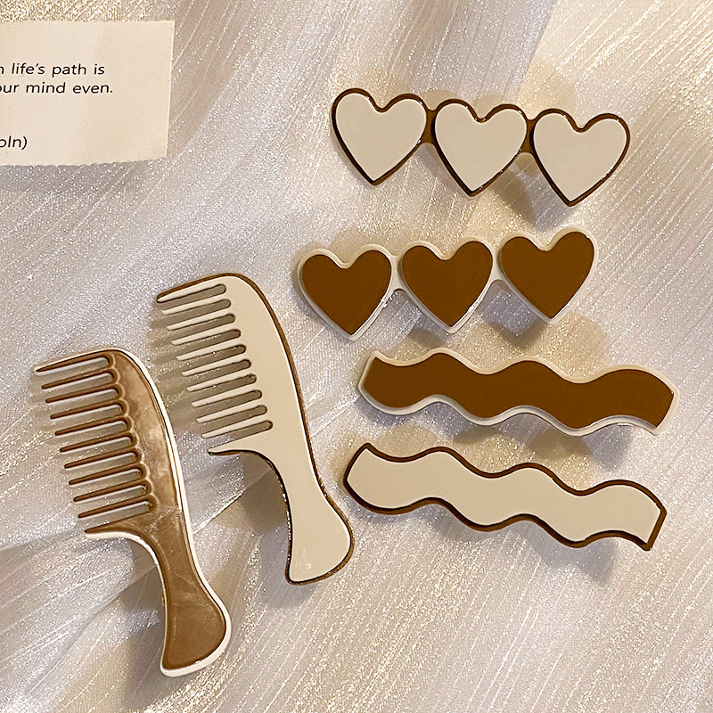 images 39:The small hair clip with the cute hair card on the side of the woman. The duck mouth is simple and exquisite Liu Hai's headdress card