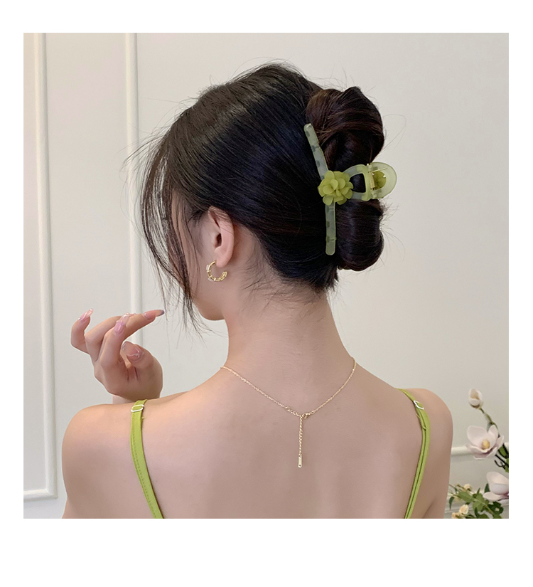 Fashion Green Solid Color Grip Women's New Summer Flower Barrettes Hair Accessories display picture 3