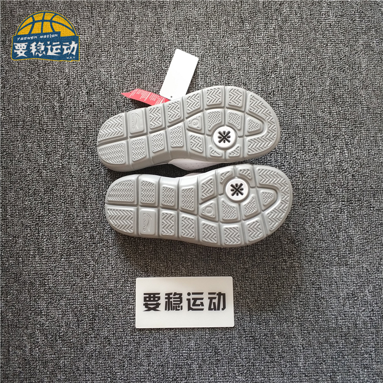 Li Ning Wade Road wow6 sơ sinh không ngủ màu đen và trắng Velcro bóng rổ triều dép thể thao ABTN003-3-4 dép lê nam