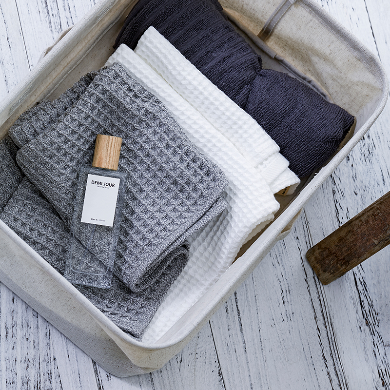 DEMIJOUR GROUP MANY NOTHER PERSONAL PERFORMANCE FASE PHOURE SPIGHT