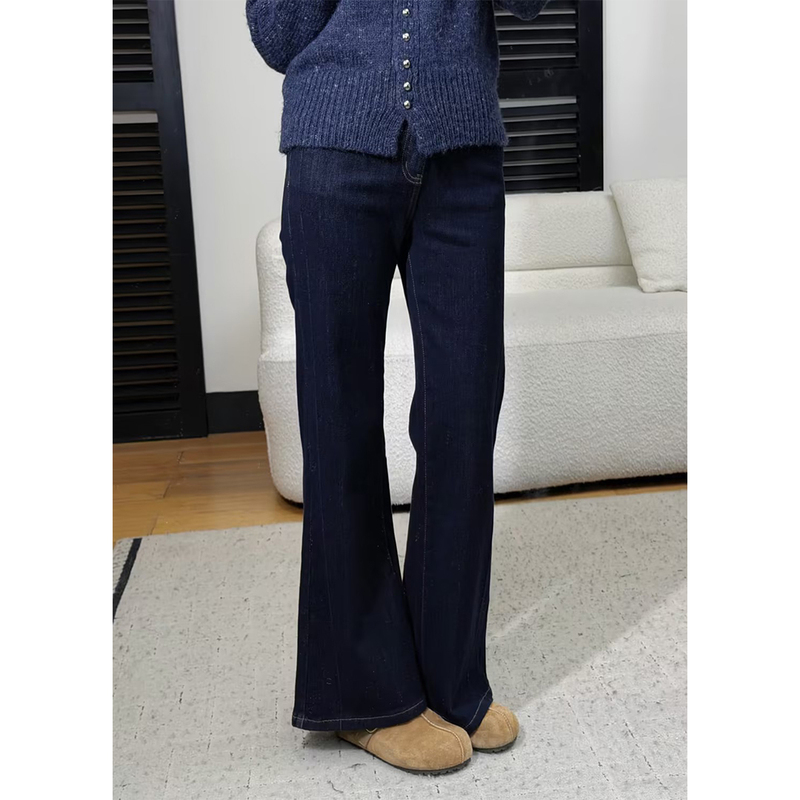 Qiu Yingying Hela Aomi “Fleece-Lined, Non-Fading Denim” Mid-Rise, Slightly Flared, Classic Commuter-Style Jeans