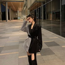 Jing Ye suit jacket female design sense niche Korean version of British style grid stitching black spring and autumn strap suit