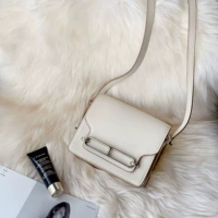 Маленький, белый