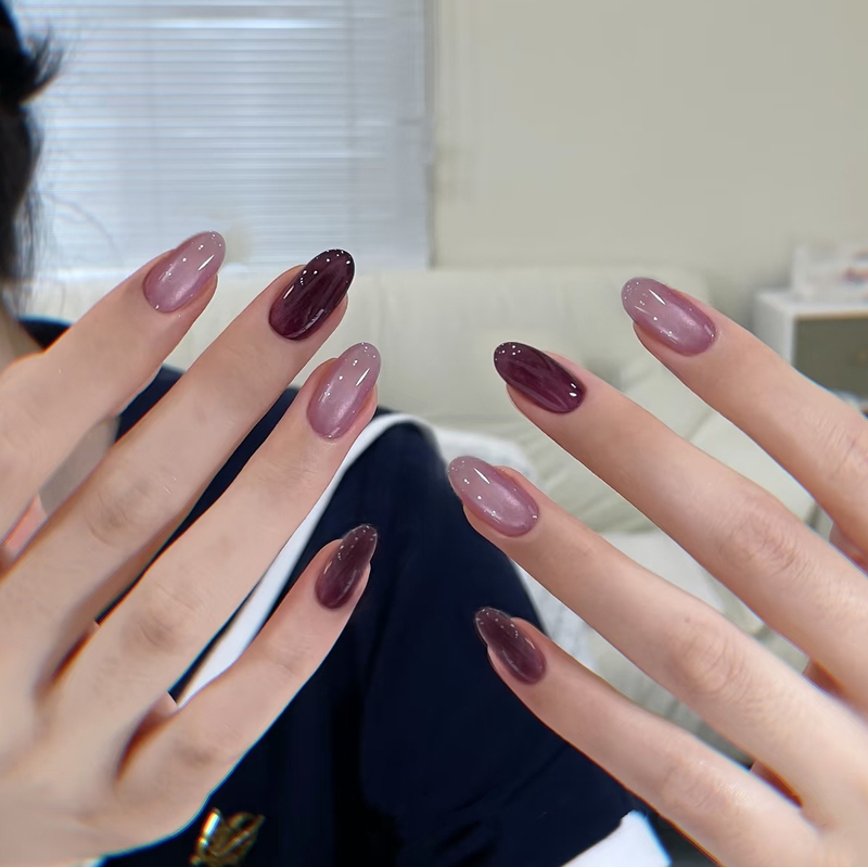 Purple Cat-Eye Style Wearable Nails with a Charming and Elegant Vibe, Oval-Shaped Nail Art Finished Patches, High-End Fake Nails That Enhance Complexion, Suitable for Pregnant Women