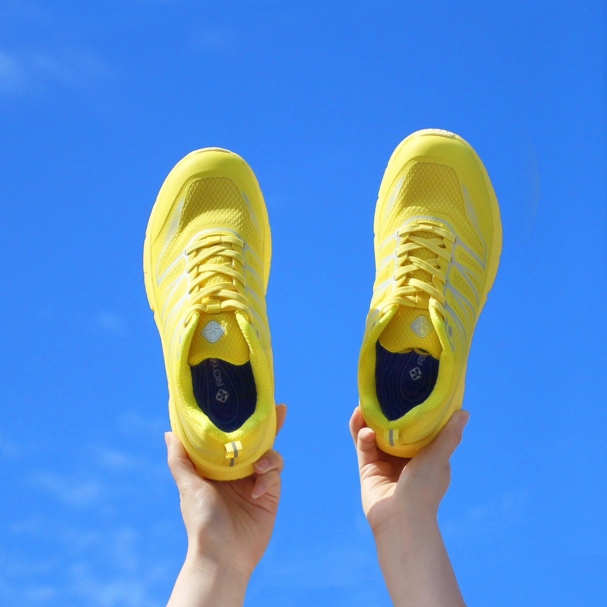 Xueqiu Island outdoor spring and summer new running shoes shock absorption ultra-light breathable comfortable racing sports shoes hiking men and women