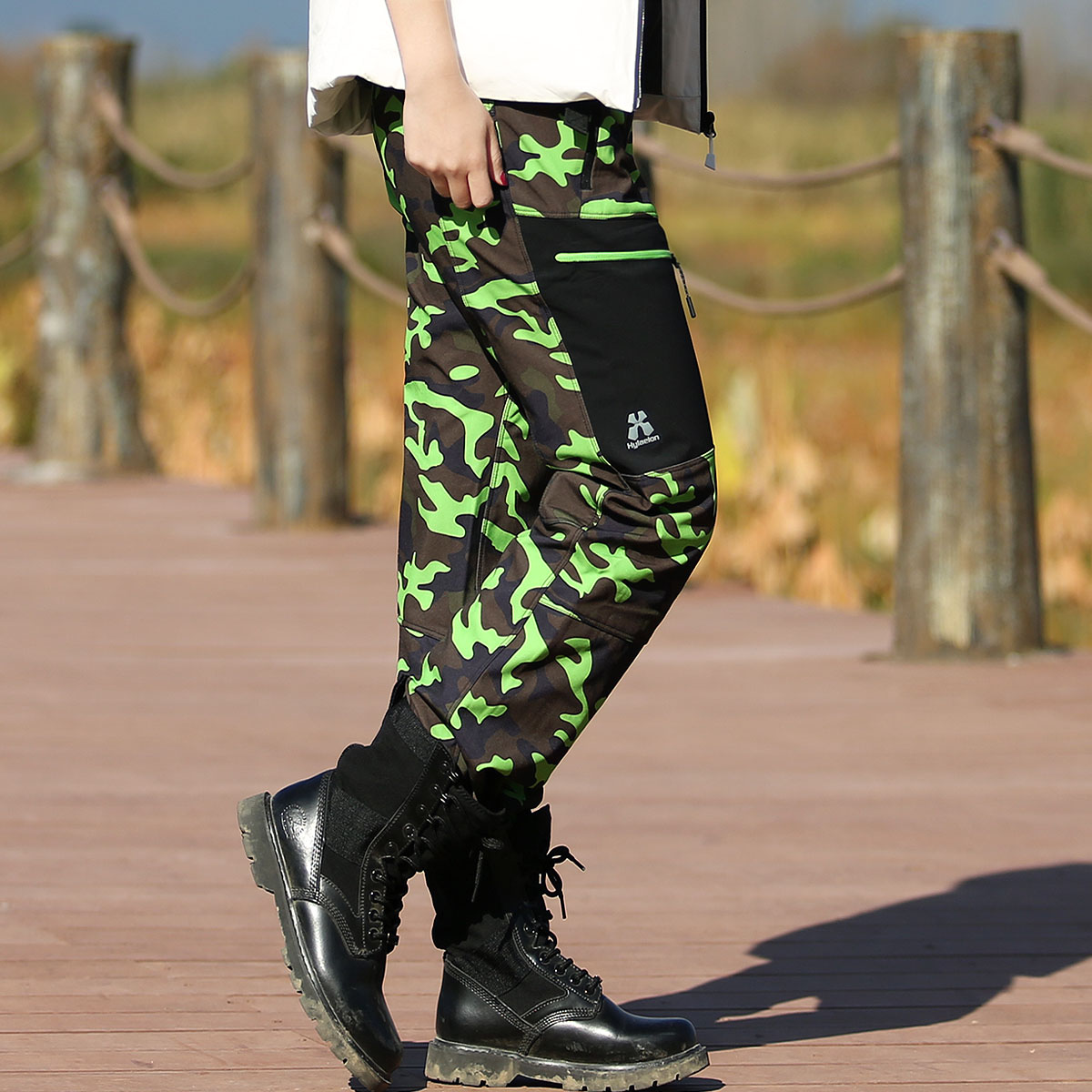 Snow Hill Island Outdoor Autumn and Winter Camouflage Soft Shell Pants Windproof Waterproof Warm Fleece Casual Sports Trousers Women