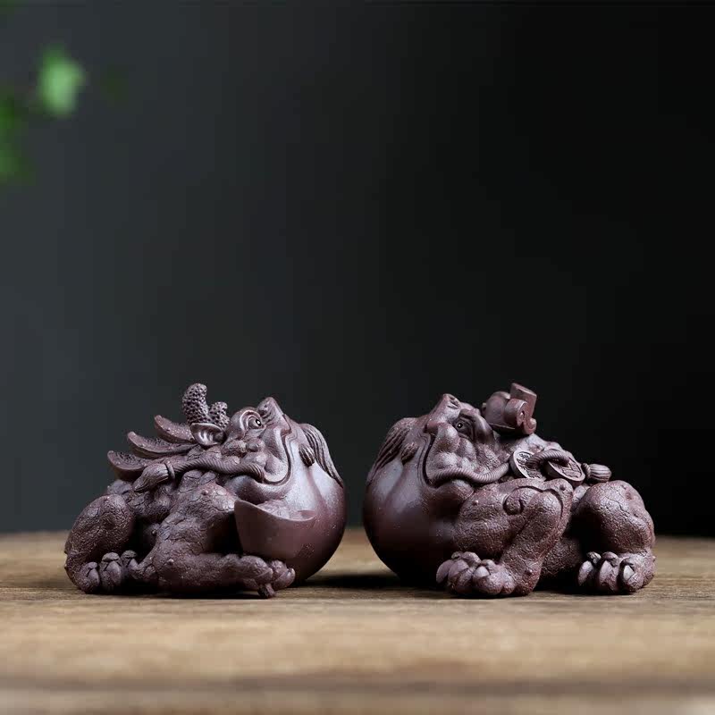 Famous boutique Yixing Purple Sand Golden Toad Pamper Tea Darling with Guan Fortune Li Jianwei Pure Handmade Tea Table Tea Play
