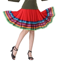 Большой красный цвет юбки