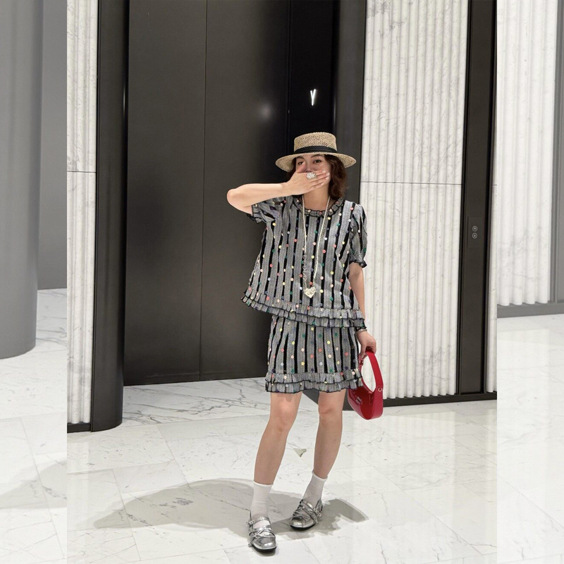 Ye Dafei Ydfstudio Niche Brand Wenyu Monologue European-Style Three-Dimensional Color Dot Design Top + Shorts Set