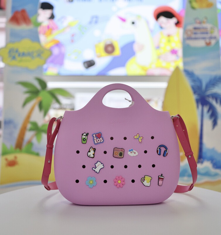 Canon Co-Branded Smog Hole Bag in Pink Canon Co-Branded Smog Hole Bag in Pink
