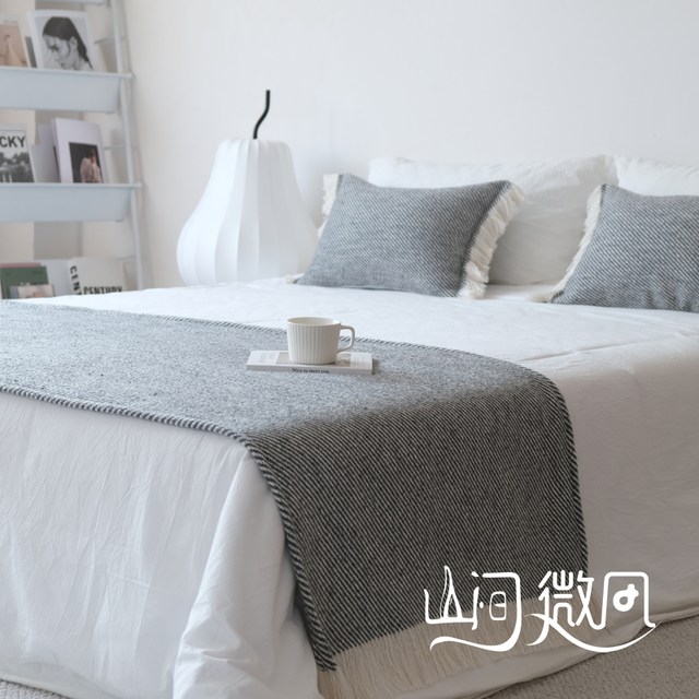 ຜ້າຫົ່ມຕຽງນອນແບບ wabi-sabi ສີຂີ້ເຖົ່າ wabi-sabi ຜ້າຫົ່ມນອນ ins ແບບທຸງຕຽງນອນແລະອາຫານເຊົ້າໂຮງແຮມ inn model room tassel bedside blanket