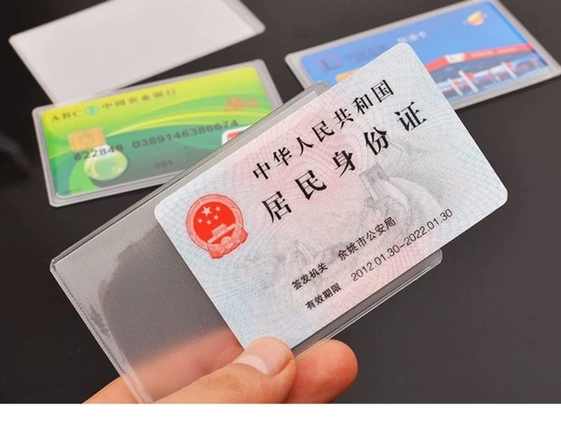 Thẻ gạo thẻ nhựa mềm trong suốt an ninh xã hội xách tay mềm bảo hiểm y tế Thẻ bạch tuộc mềm bìa đơn giản - Hộp đựng thẻ ví đựng thẻ atm có nút đẩy thẻ