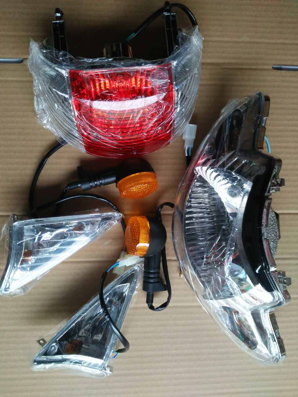 Dayang motorcycle accessories DY110 - 2F - 2E headlights with steering light bulb tail light
