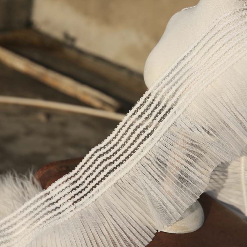 Micro - bullet folded mesh lace width 13 cm