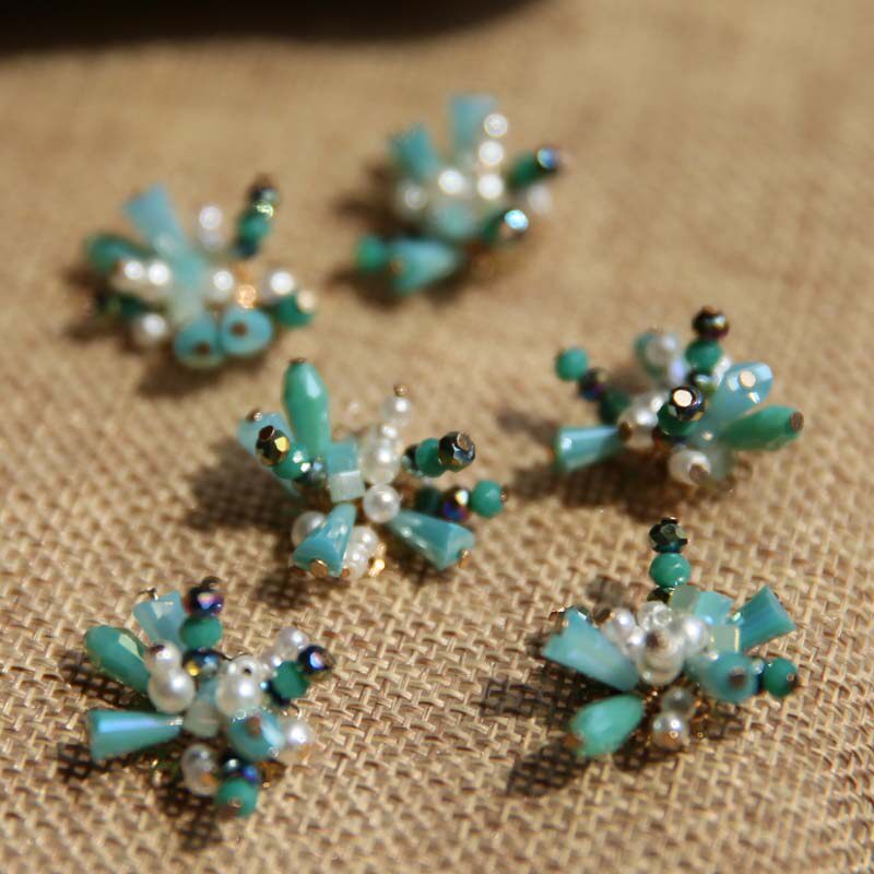 Florin crystal flower in a flower dish