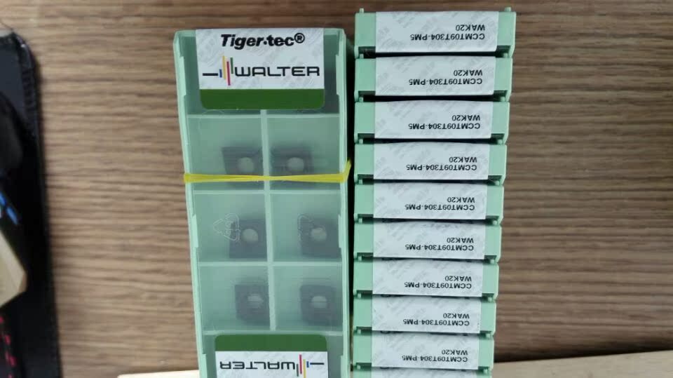 Authentic Walter blade CCMT09T304-PM5 WAK20 Please ask for quotation before shooting Thank you 